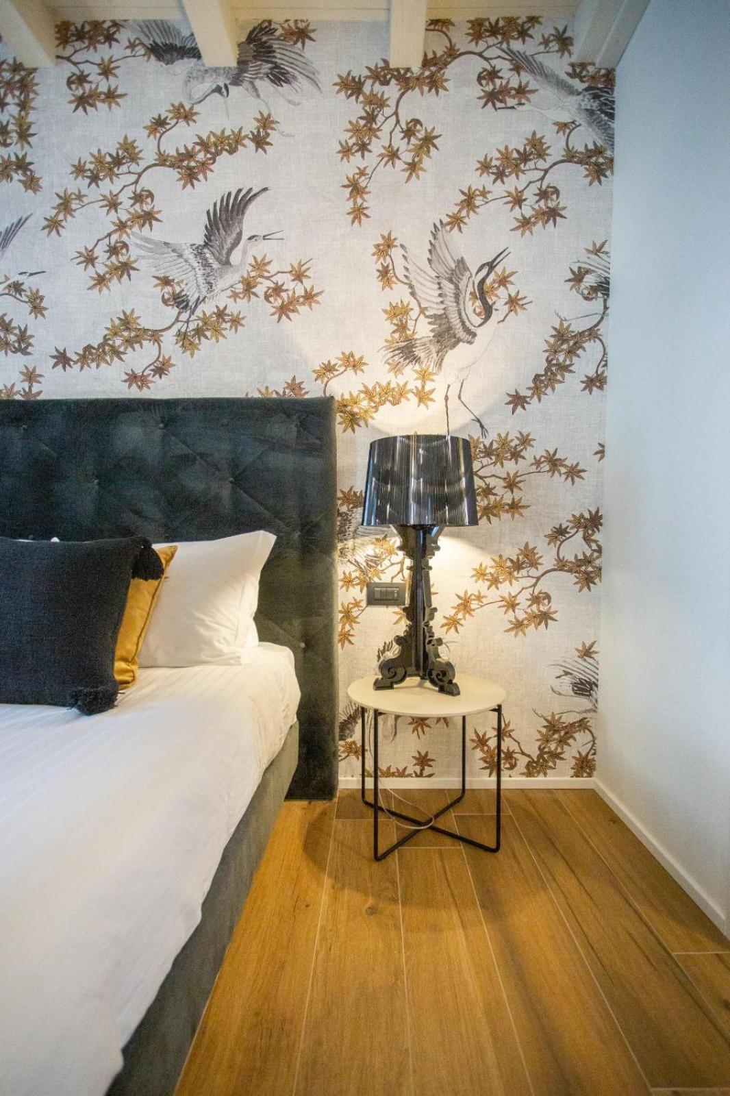 Il Vicolo Suite Apartments - Il Corso Tignale Luaran gambar